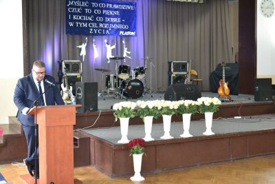 Uroczyste zakończenie klas maturalnych